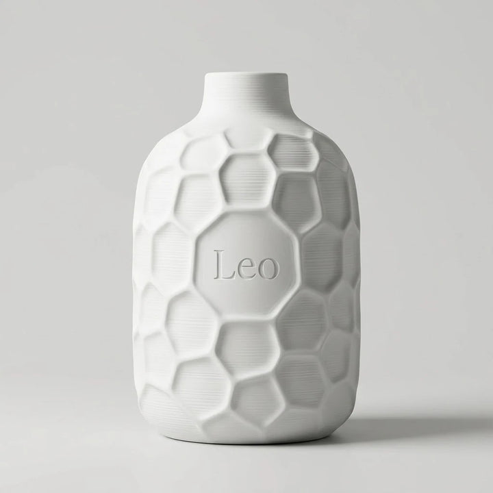 Jarrón Voronoi Relieve con Nombre en color blanco