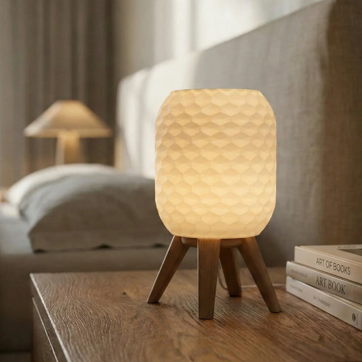 ámpara de Mesa Trípode Facetada Triangular