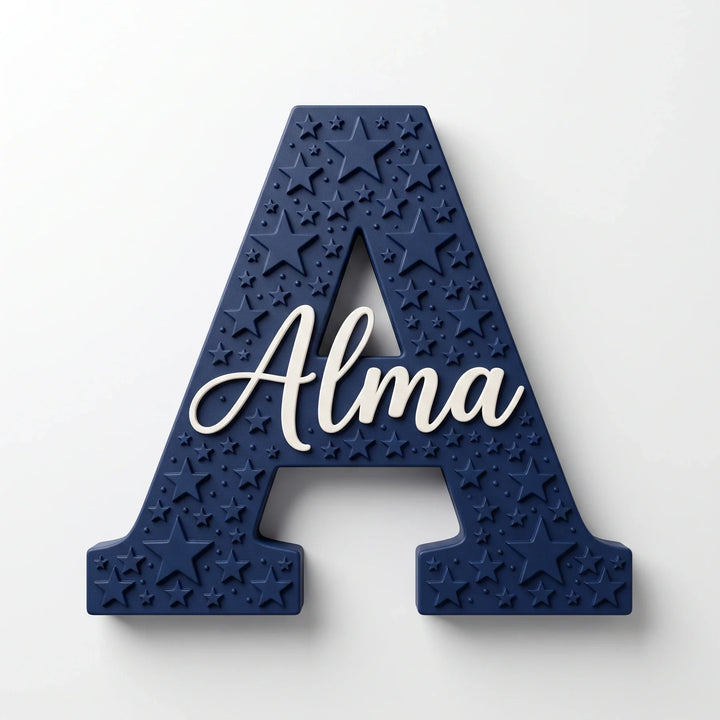 Letra A personalizada Estrellas con el nombre Alma en relieve, sobre fondo blanco